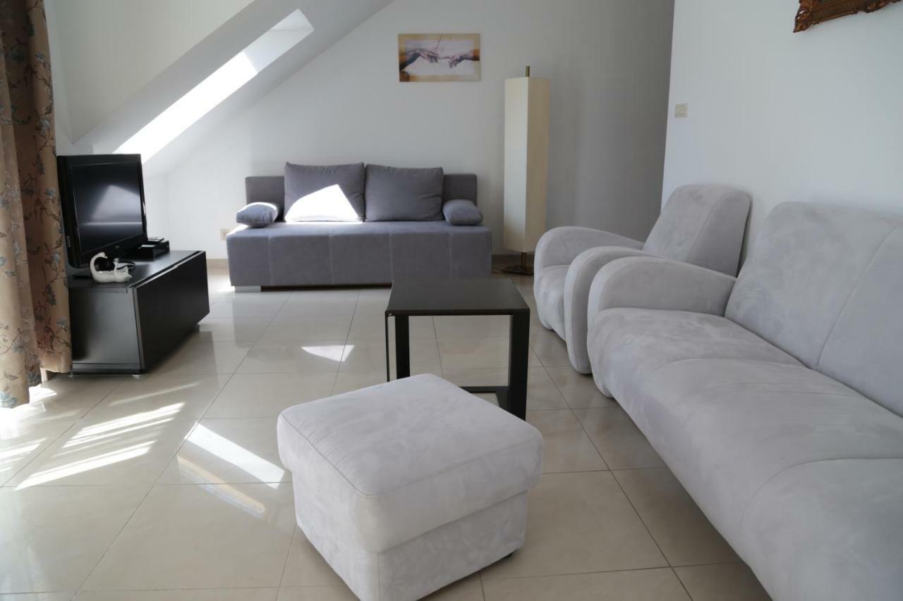 Апартаменти Apartament Ams A12 Реваль Екстер'єр фото